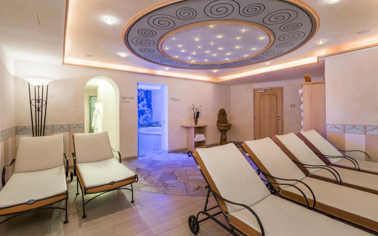 Stoa - Elegant & Romantic Guest House - "Adults Only" San Vigilio Di Marebbe Exterior foto